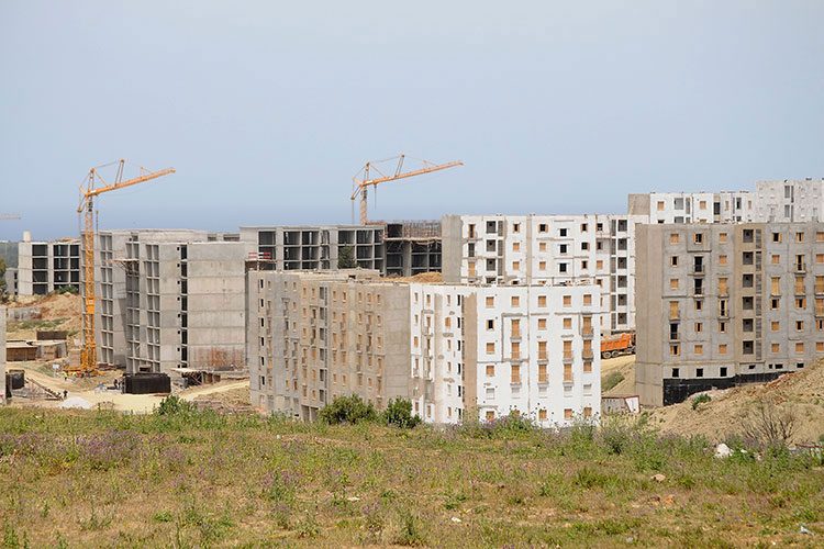 Le ministre de l’habitat promet de résoudre les problèmes d’AADL