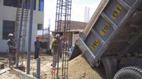 أرباب عمل يستغلون مغاربة “حراقة” في أشغال البناء