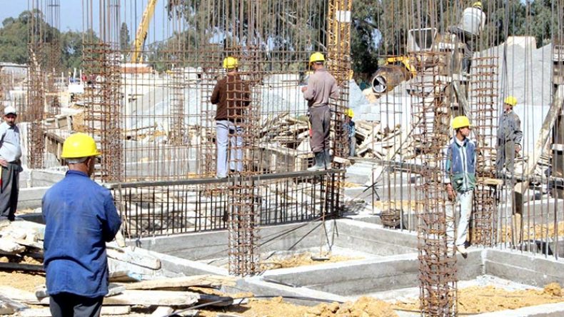 سحب إنجاز المستشفيات والمدارس والمساكن من المقاولين المفلسين