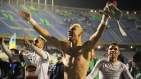 من كان ينتقدني عليه أن يفعل ذلك الآن مع مبولحي