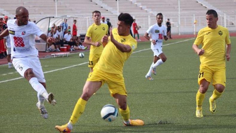 ياحي يجدد الثقة في جيجيو والأنصار يطالبون بالتدارك