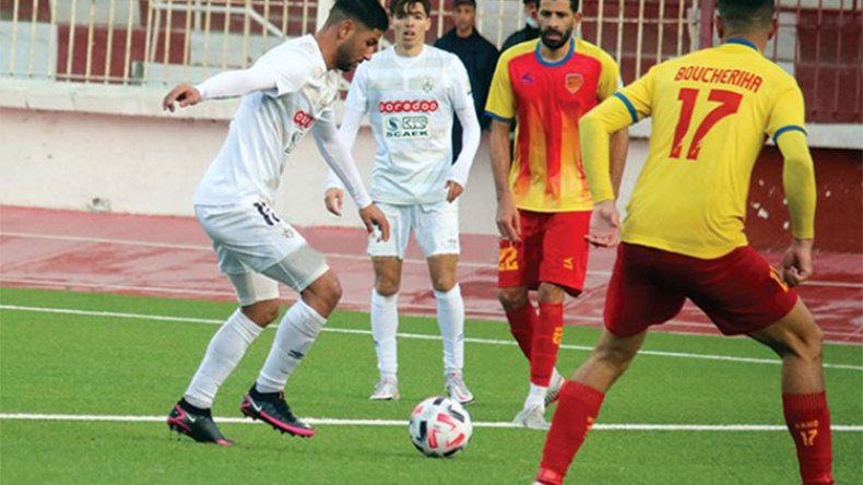 محلية صعبة لـ “سياسي” والساورة للاقتراب من الرائد