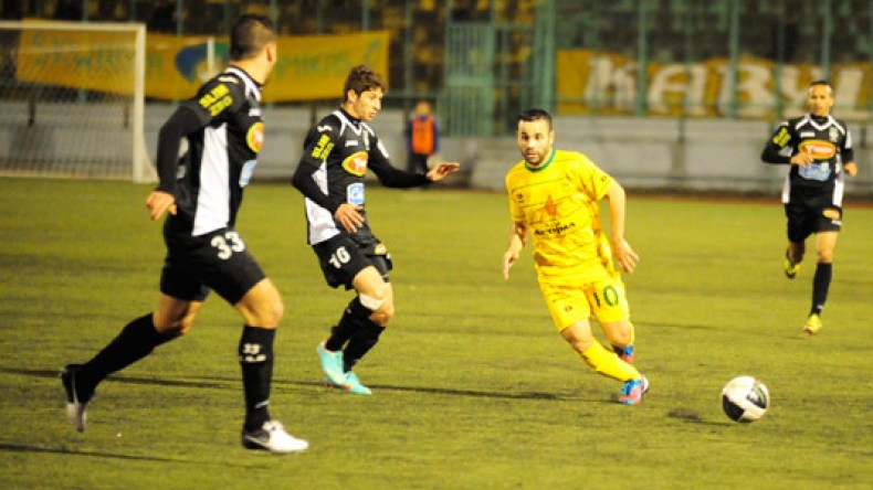 الوفاق يسعى للابتعاد في الصدارة ومهمة صعبة لمطارديه