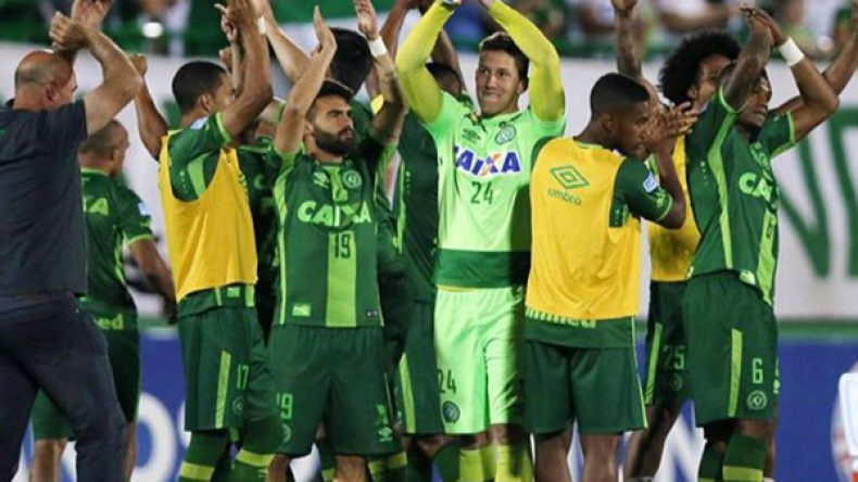 منح “شابيكوينسي” كأس أمريكا الجنوبية تكريما لضحاياه