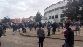 جرحى.. توقيف 25 شخصا ورئيس “الفيلاج” يستقيل