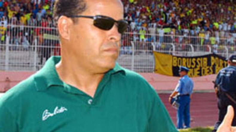 عوامري‮ ‬وجغبالة‮ ‬وبناي‮ ‬يجددون