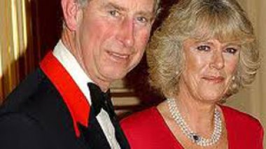 GB: la famille royale visite les victimes