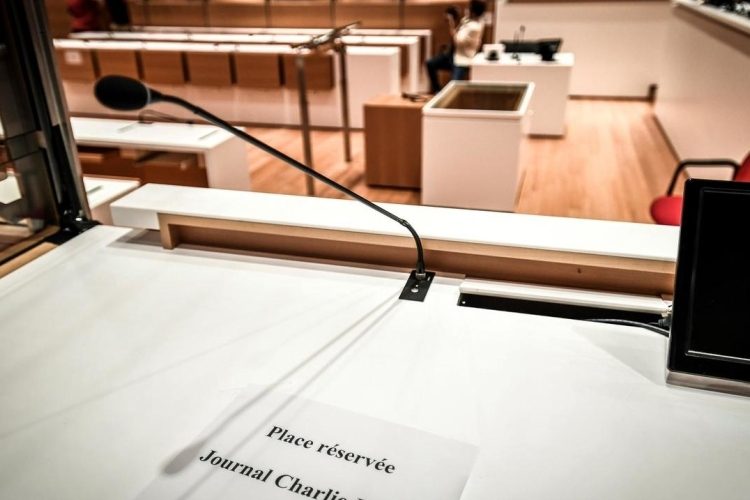 Charlie Hebdo republie les caricatures du prophète mohamed (QSSSL)