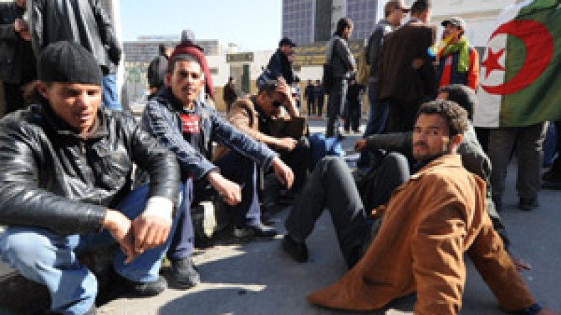إدماج‭ ‬350‭ ‬ألف‭ ‬موظف‭ ‬في‭ ‬الإدارات‭ ‬بداية‭ ‬من‭ ‬جانفي‭ ‬