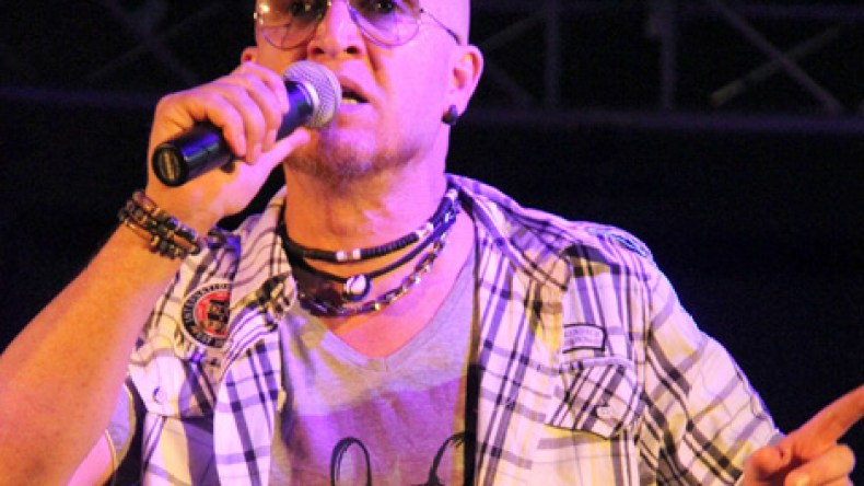 الشاب بلال: “أموت جوعا ولا أغني الراي الهابط ولست دحمان الحراشي”