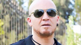 هواري لعوينات أخي وسأعوده رفقة بلاوي الهواري