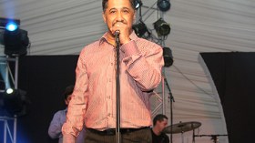 “الكينغ” خالد غنى الجمعة في “البيضاوية” بثمانية ملايير سنتيم