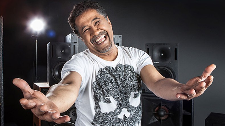 عجبًا لبلد يُمَجّد “الراي” ويُهمل نُخبَه العلمية