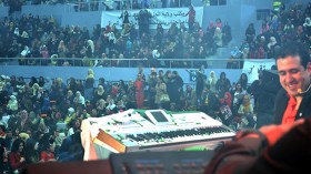 الشاب يزيد يلهب قاعة “حسان حرشة” في حفل حضرته 12 ألف امرأة