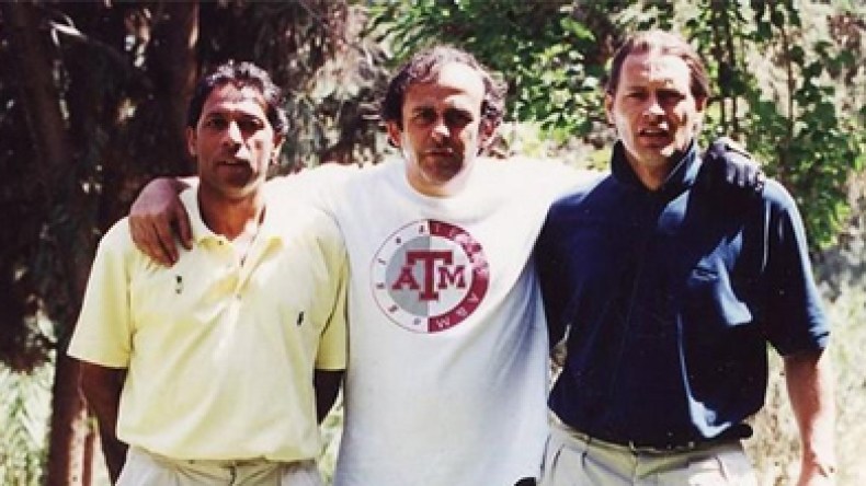 الدولي السابق شبال : يمكنني دعوة بلاتيني و فنغر الى الجزائر