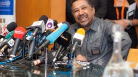 تصريحات الشاب خالد في مهرجان “موازين” تثير غضبا جماهيريا ضده في الجزائر