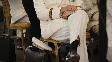 …احذروا المقصلة!