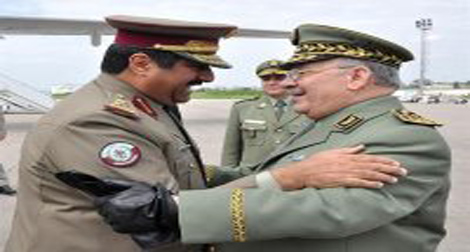 Le chef d’état-major des forces armées du Qatar entame une visite en Algérie
