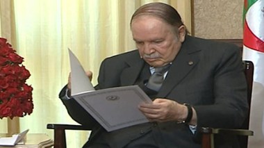 Bouteflika réapparait