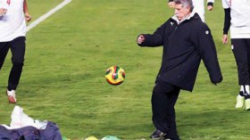 شحاتة يواصل غروره: الجزائر علمتنا.. قولوا ما شئتم لأننا سنكون في جنوب إفريقيا مجددا !