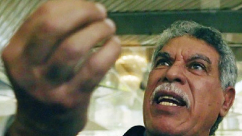 شحاتة: خلاف بين أبو تريكة وعمرو زكي سبب خسارة مصر من الجزائر !