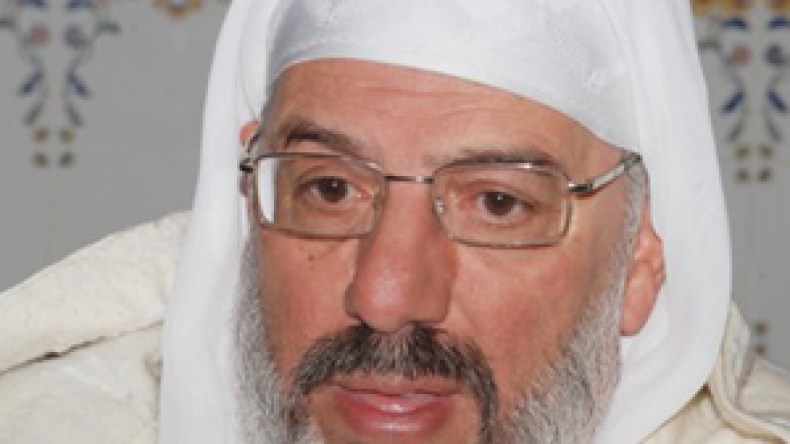 شيخ زاوية الهامل يدعو إلى منع كتاب خالد بن تونس من التداول