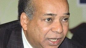 شلقم  مخاطبا  القذافي : ” أنت  انتهيت ..  تنح  فأنا  لا  أريدك  أن  تموت “