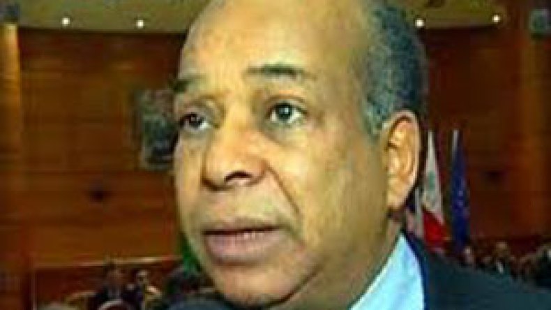 شلقم يتوقع سقوط القذافي خلال شهر وينفي استقواء المعارضة بعناصر القاعدة