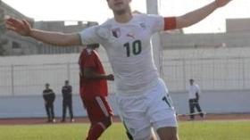 مدرب‭ ‬أبردين‭ ‬يدافع‭ ‬شلالي‭ ‬ويطلب‭ ‬من‭ ‬خاليلوزيتش‭ ‬أن‭ ‬يساعده