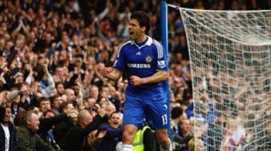 Chelsea 4 Bolton 3: Blues are hot to Trot – until late scare