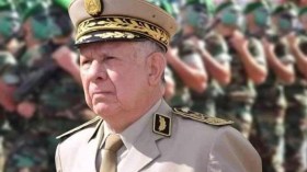 شنقريحة يدعو أفراد الجيش بالحدود لصد أي تهديدات محتملة