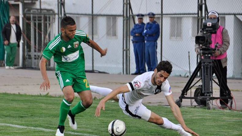 حمّار في تونس لمفاوضة النادي الإفريقي على إعارة شنيحي للوفاق