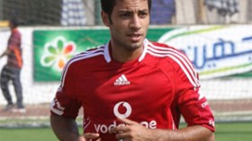 “غياب وائل جمعة عن مباراة الجزائر لن يهز دفاعنا”