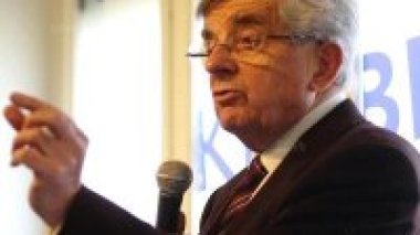 Chevènement : faire bouger les lignes entre la France et l’Algérie