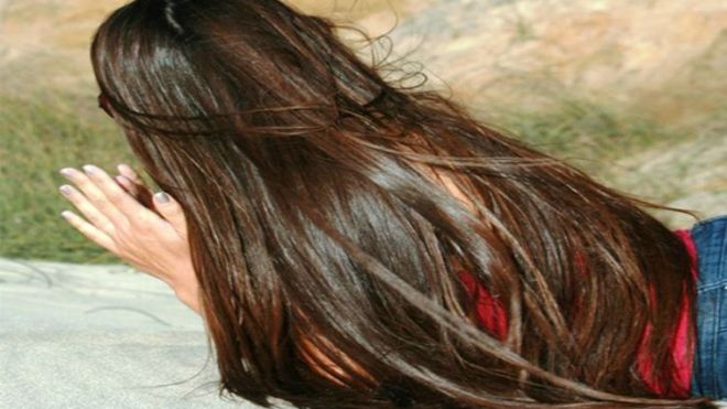 أهم الخلطات الطبيعية لتطويل الشعر