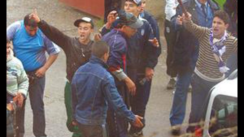 مواجهات عروشية دامية بالسواطير والخناجر في العلمة وأم البواقي