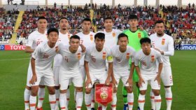 لاعبو منتخب الصين نُقلوا إلى جزيرة معزولة