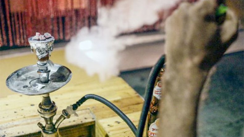 محلات “الشيشة” تخرج مواطني وهران إلى الشارع ليلا!