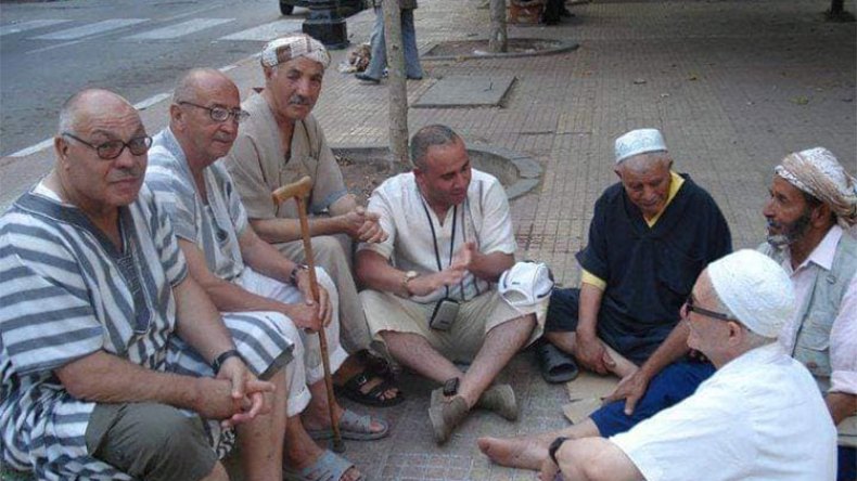 المقهى الثقافي بالبرج يطلق مبادرة “شيخوخة شابة” لكتابة المذكرات