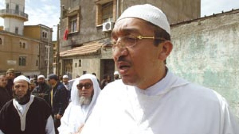 “لاتزال الجزائر بخير مادامت العدالة قائمة”