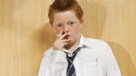 دراسة: اليُتم في الصغر يدفع الأطفال للانحراف المبكر