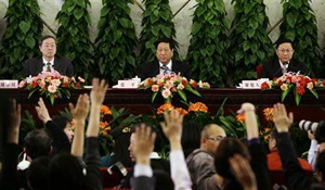 China sees signs of economy recovering