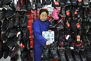 China to keep up stimulus spending