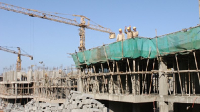 قائمة  سوداء  بأسماء المتعاملين  ” المغضوب  عليهم ”  المحرومين  من  مشاريع  الدولة