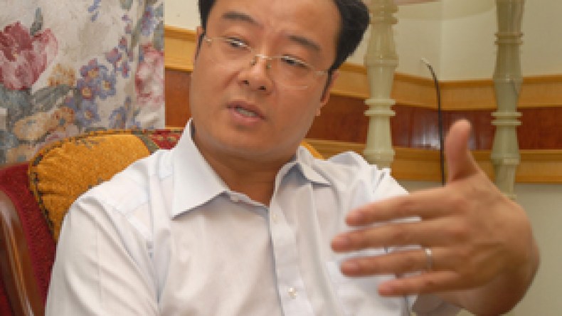 مستشار السفير الصيني بالجزائر للشروق: الحادثة خلفت 10جرحى صينيين وتخريب عدد من المحلات والسيارات