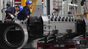 الصين تؤكد تخطي أمريكا لتصبح القوة التجارية الأولى في العالم