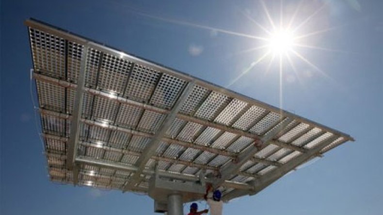 الاتحاد الأوروبي يفرض ضرائب على الألواح الشمسية الصينية