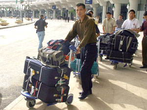 Algerian MP's open debate on reported “marriages of convenience” between foreigners and Algerian women