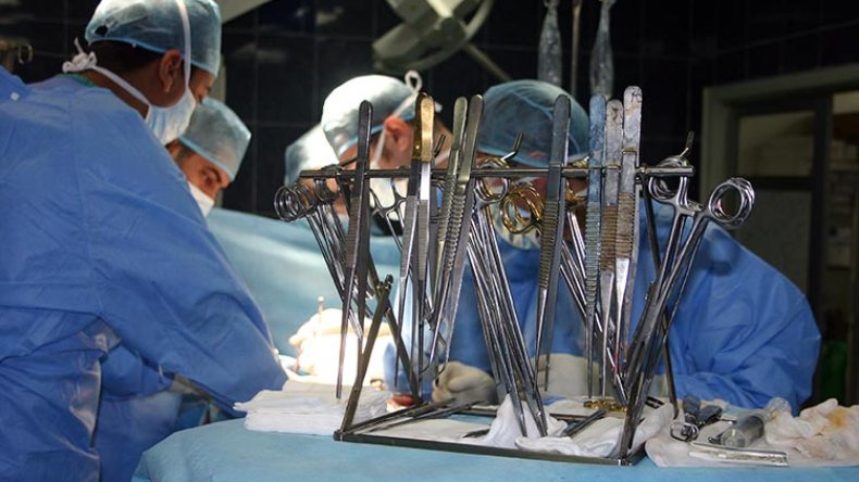 مرضى جزائريون ضحايا “سماسرة” يوجّهونهم نحو عيادات طبية تونسية