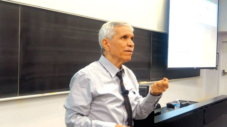 طلبة المدارس العليا للأساتذة يطالبون بإلغاء السداسي الثاني